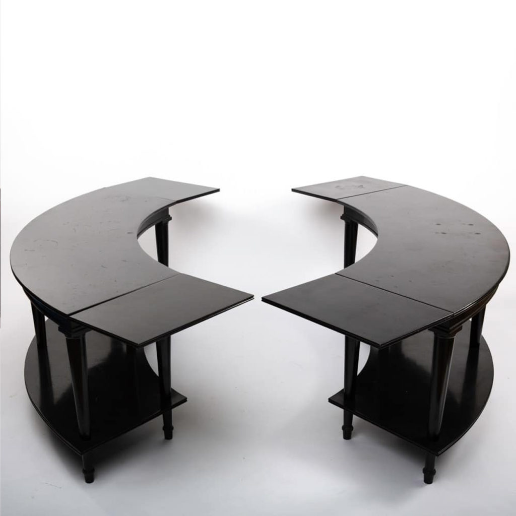 Paire de tables d'appoint par Madeleine Castaing - img01