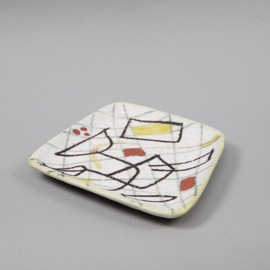 Freeform ceramic plate with abstract decor by Guido Gambone -img04