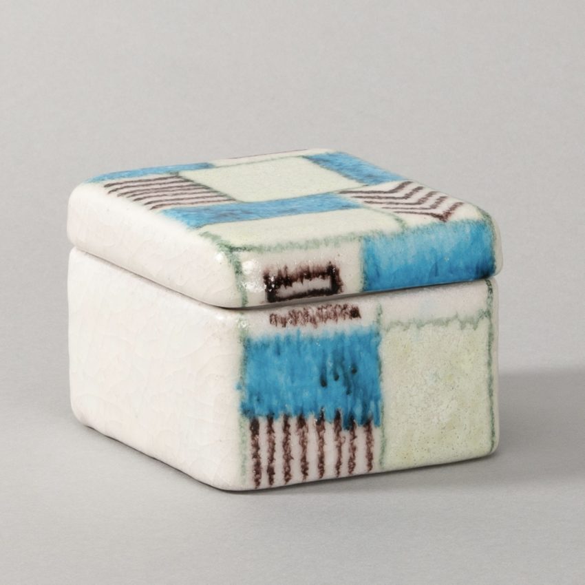 Ceramic box by Guido Gambone - img05