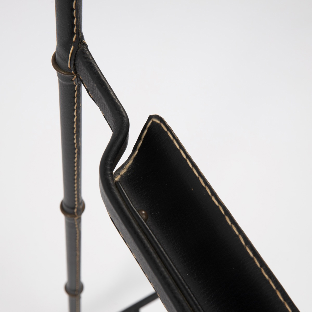 Mute Valet by Jacques Adnet - img04