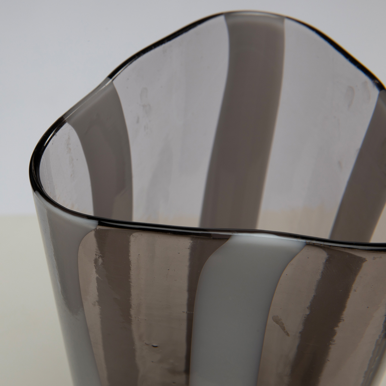 Fasce verticali glass vase Fulvio Bianconi Venini