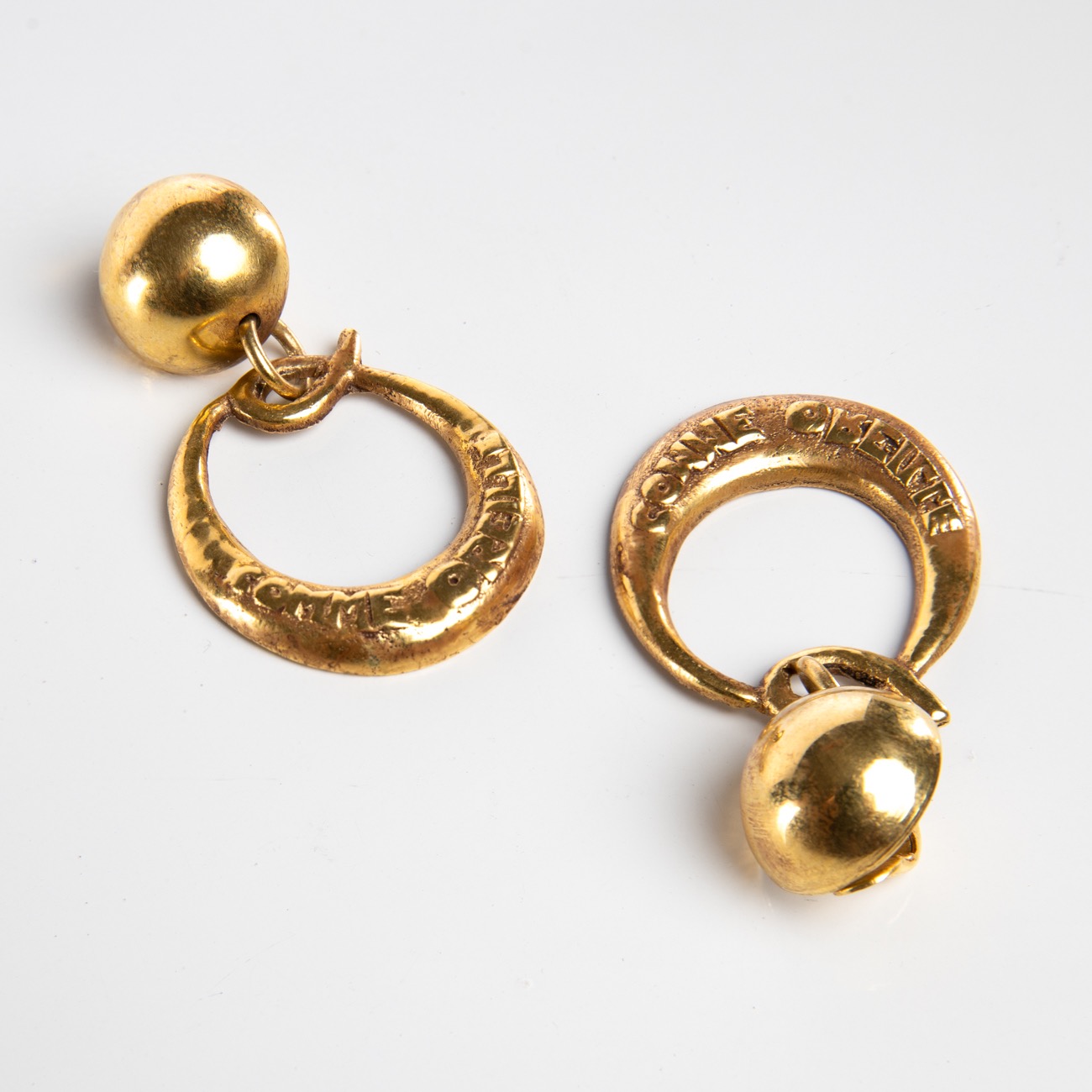 O comme oreille pair of earrings in gilded bronze Line Vautrin France - 05