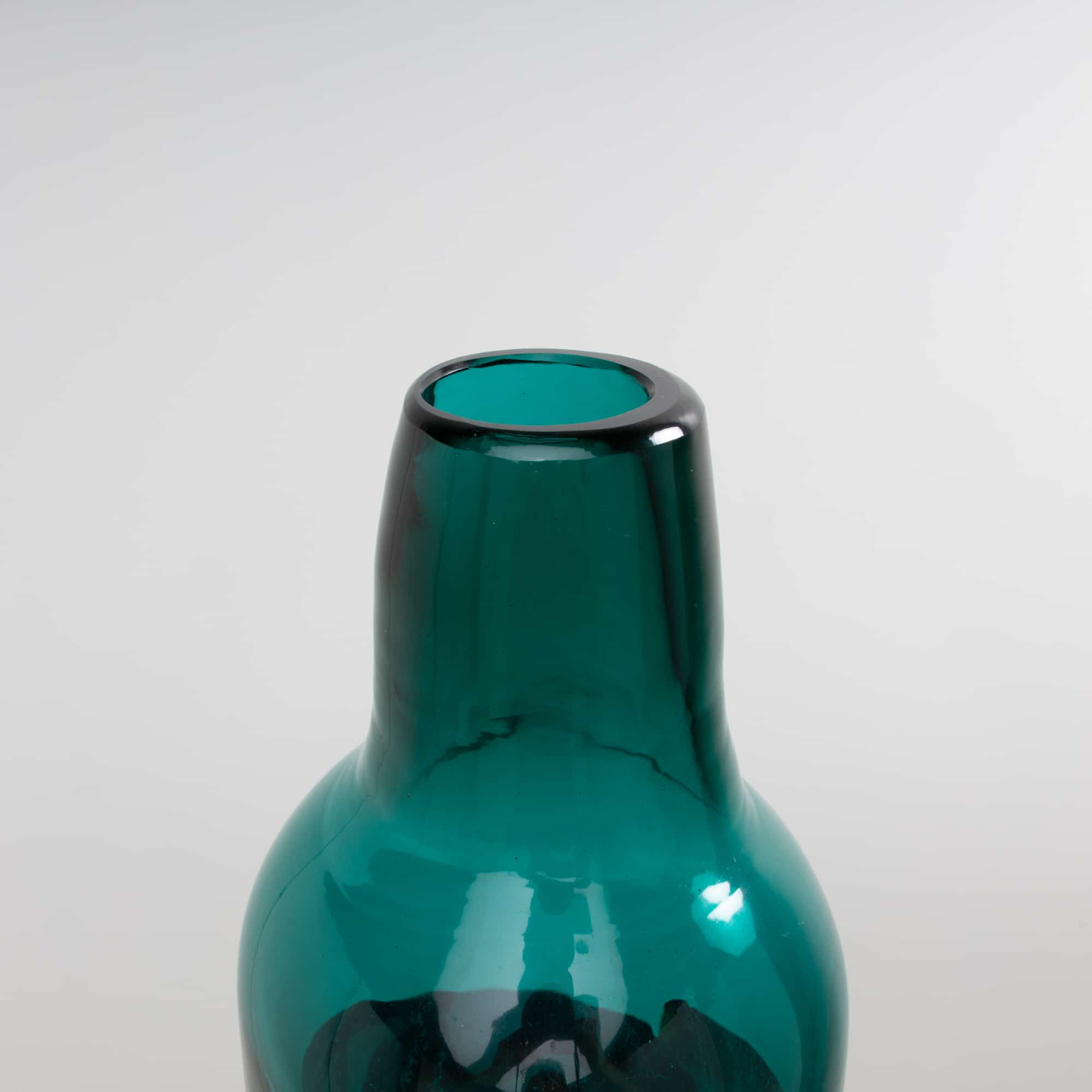 UE5_23 Fasce orizzontali green bottle with red band Fulvio Bianconi