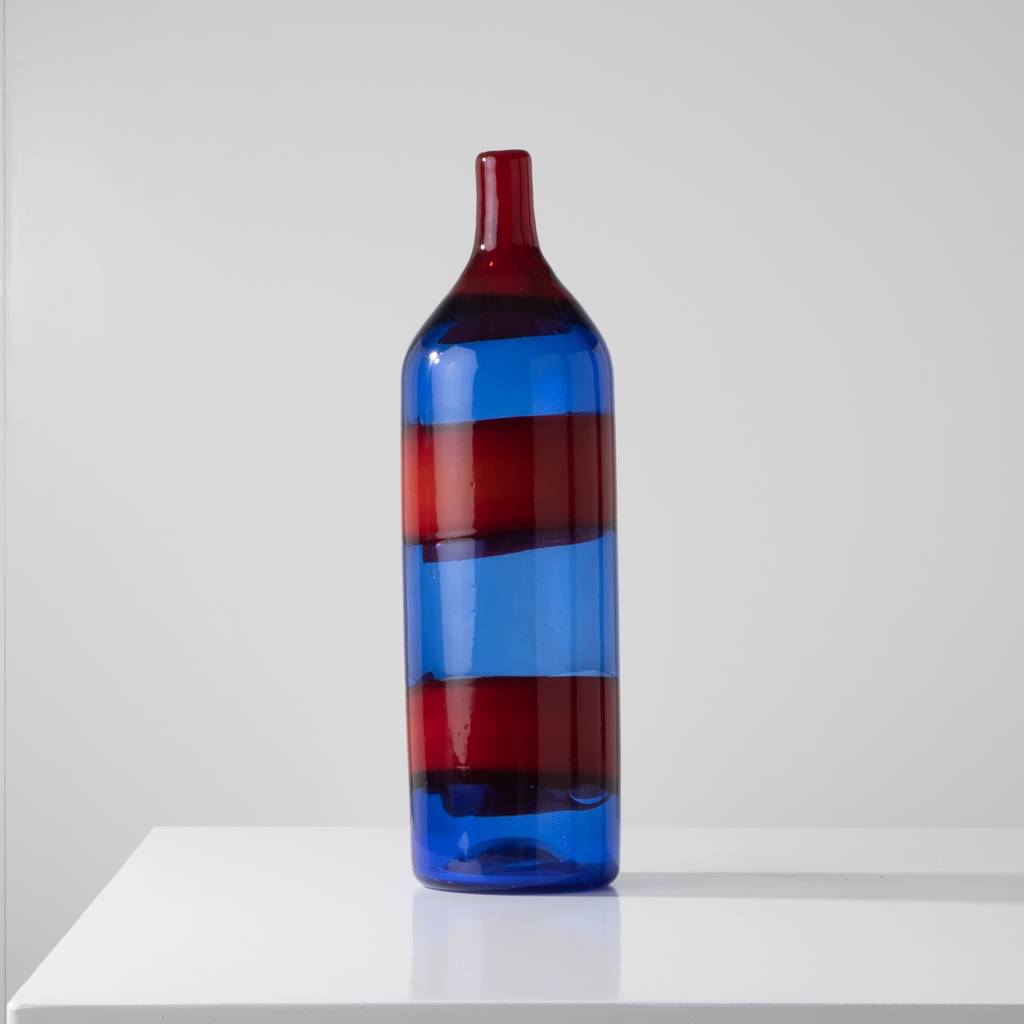 UE11_63 a Fasce orizzontali (model number 4315), blown red and blue Fulvio Bianconi Venini-1