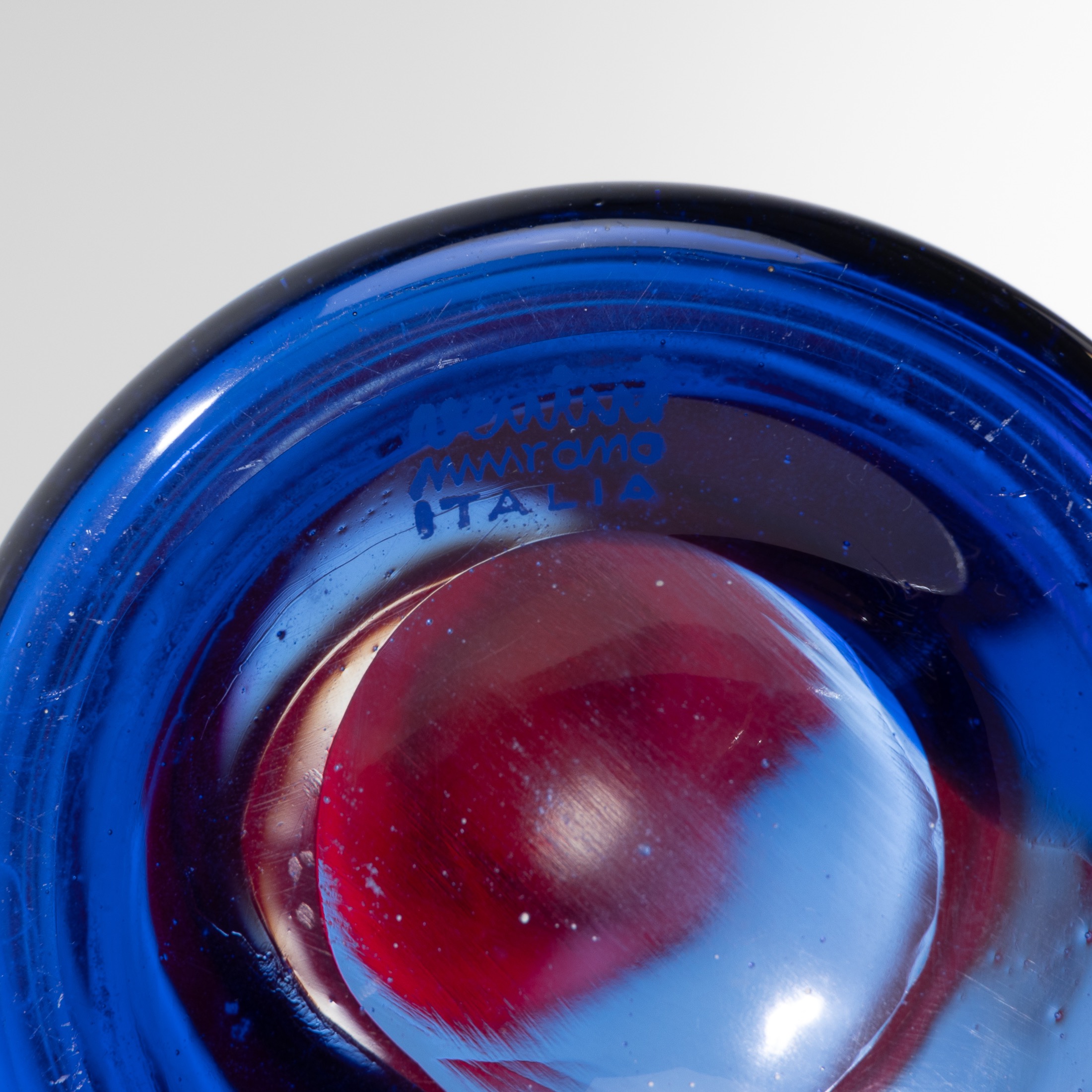 UE11_63 a Fasce orizzontali (model number 4315), blown red and blue Fulvio Bianconi Venini-6