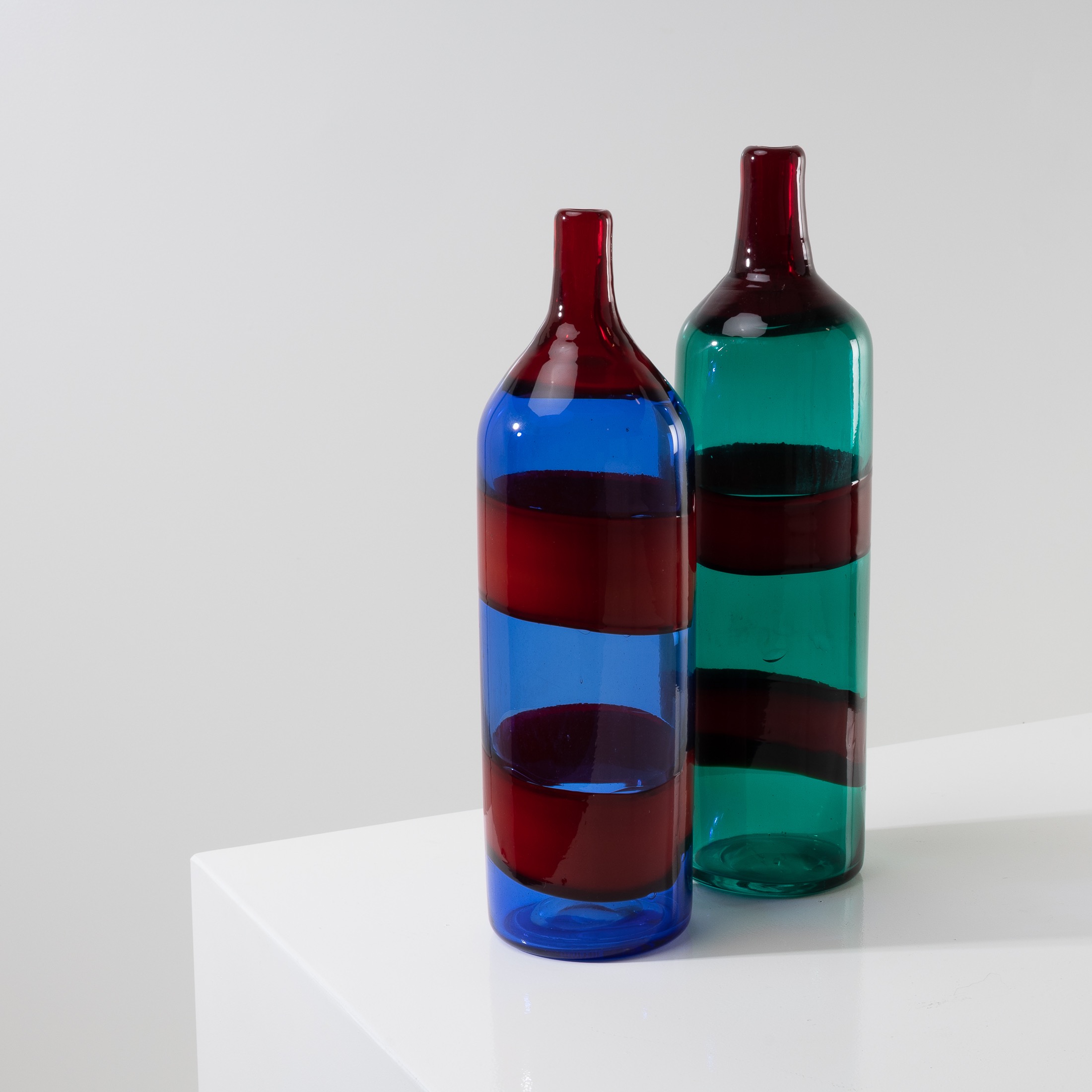 UE11_63 a Fasce orizzontali (model number 4315), blown red and blue Fulvio Bianconi Venini-8