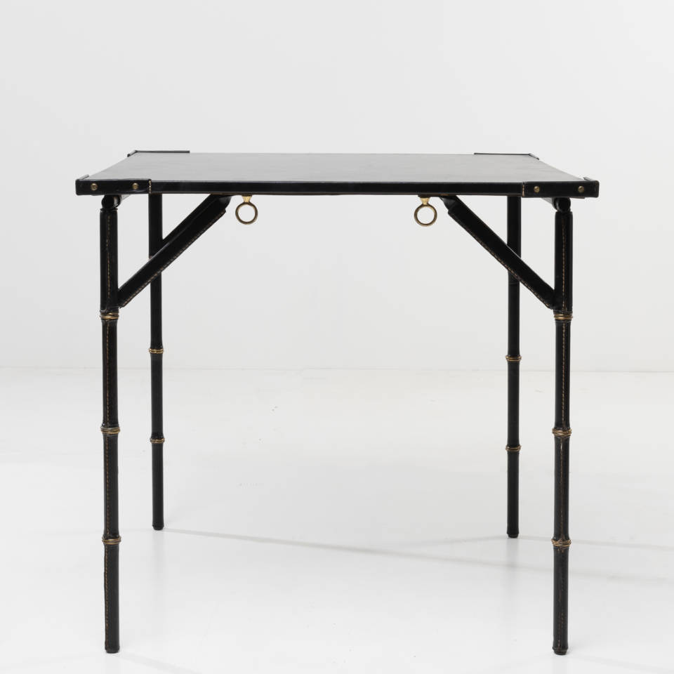 Table de bridge ou à jeux aux pieds repliables par Jacques