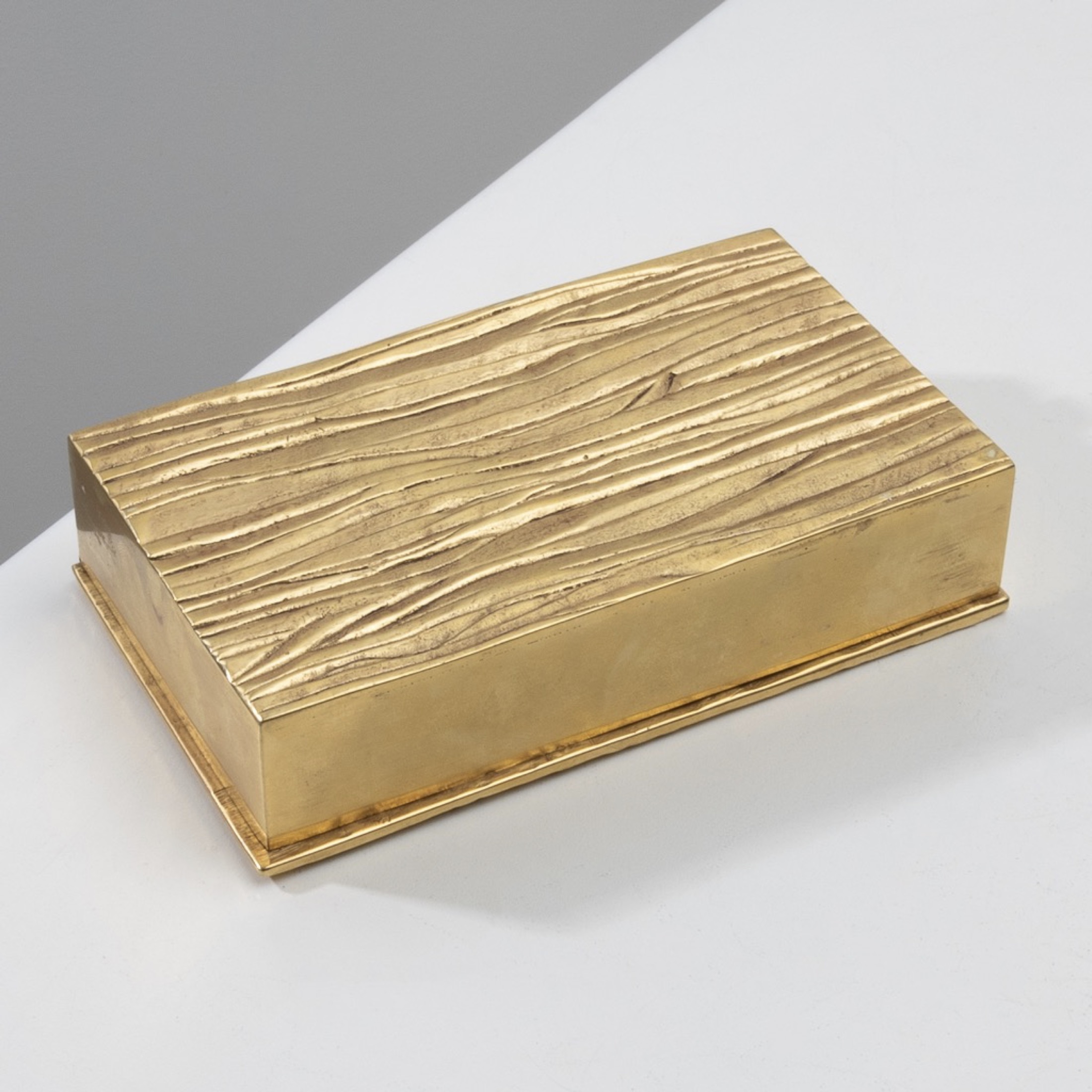 Les roseaux à visage humain gilt bronze box -05