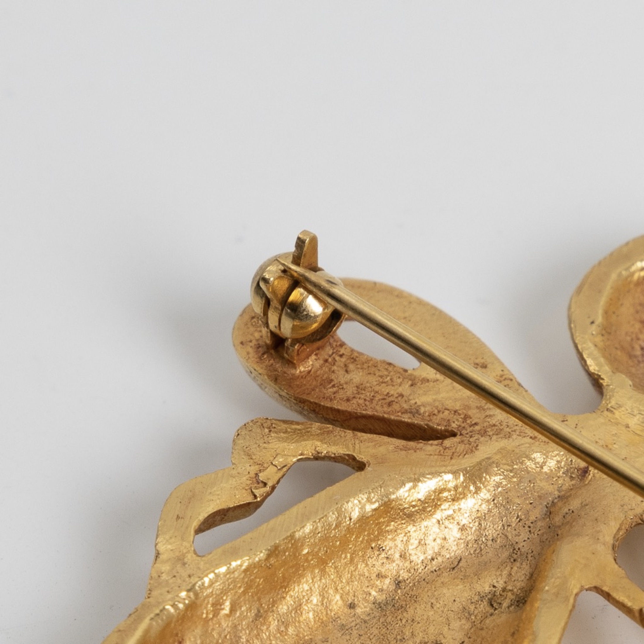 ZF21 L'abeille hybride brooch Line Vautrin-5