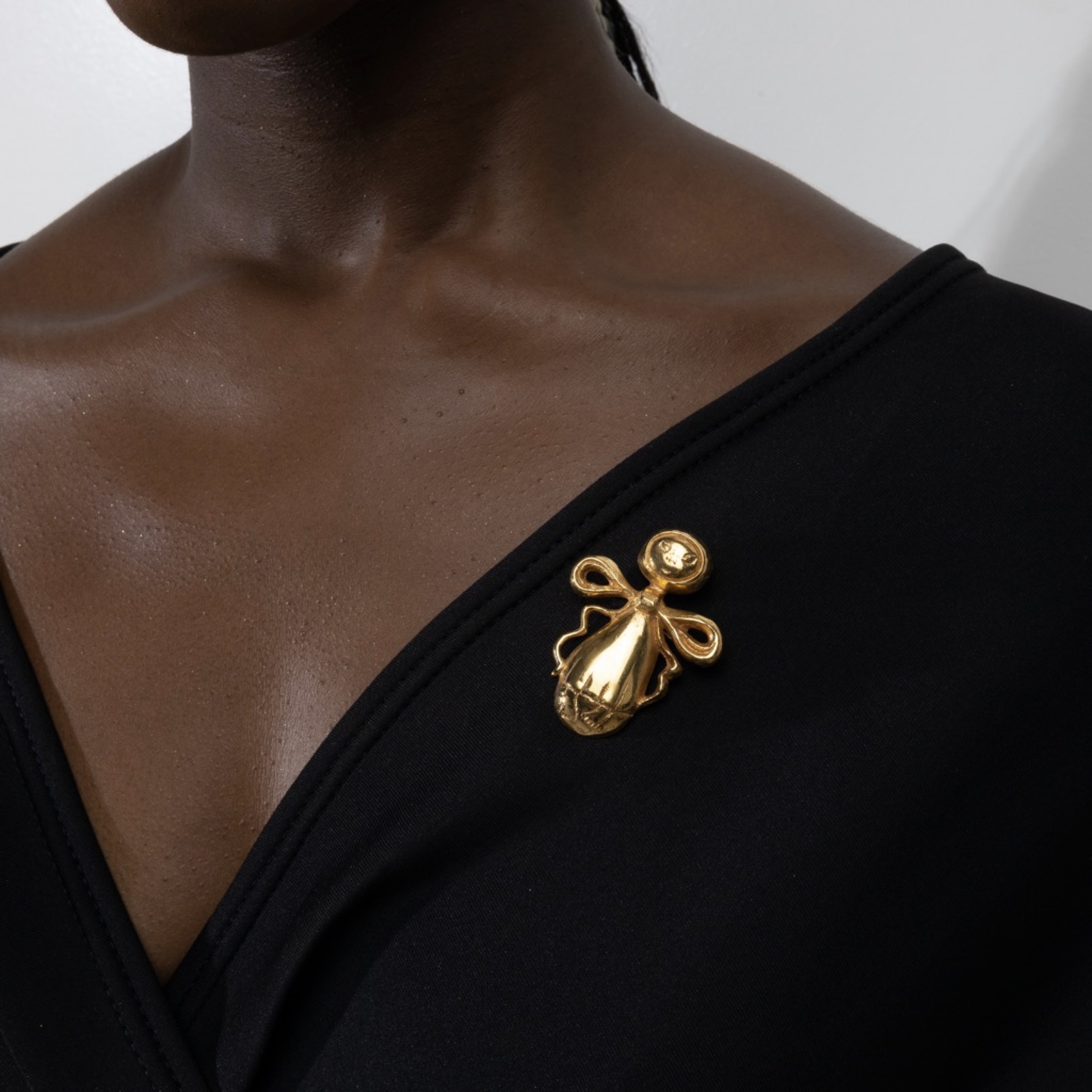 ZF21 L'abeille hybride brooch Line Vautrin-5