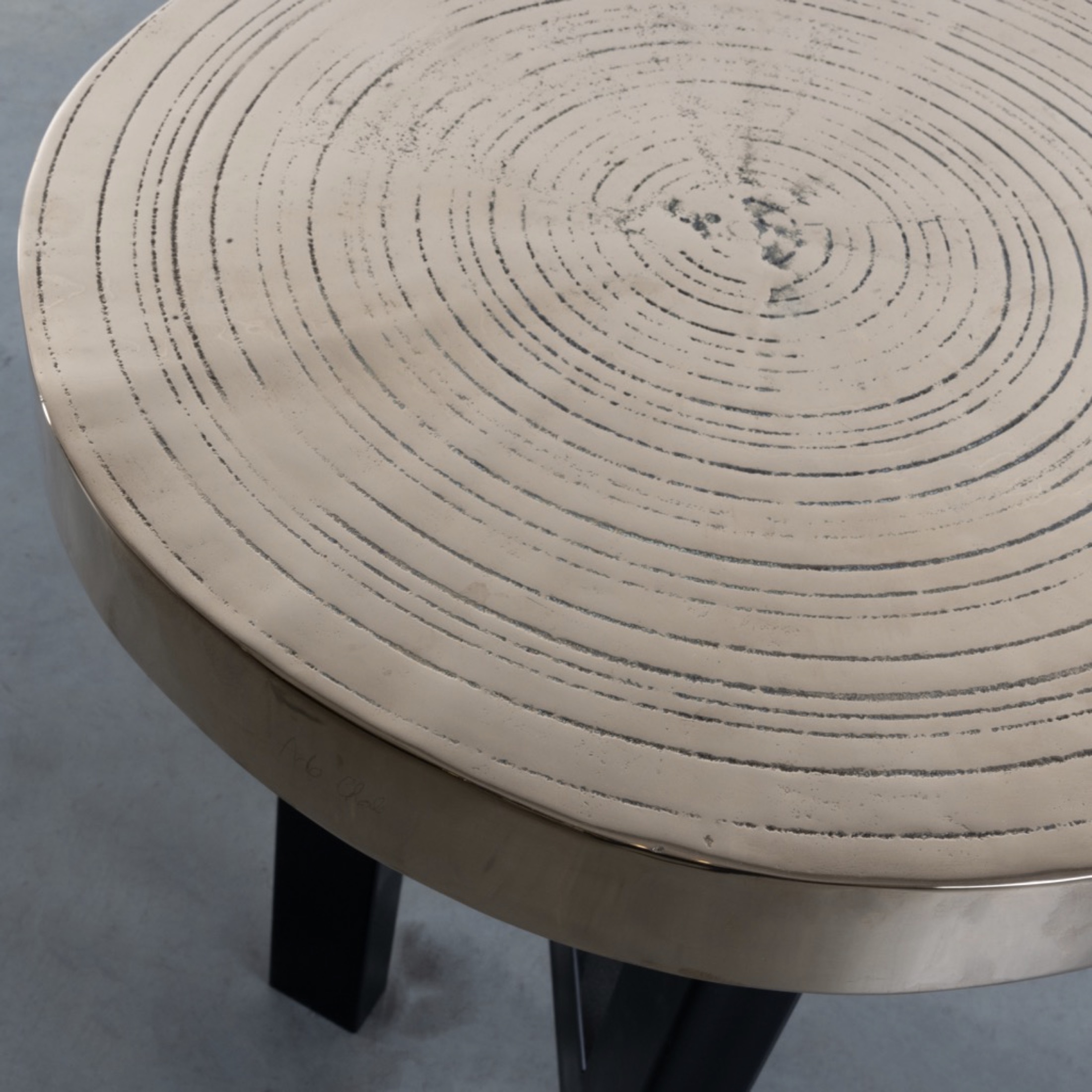 Goutte d'eau (teardrop) by Ado Chale - Pair of high tables or pedestal tables in cast bronze
