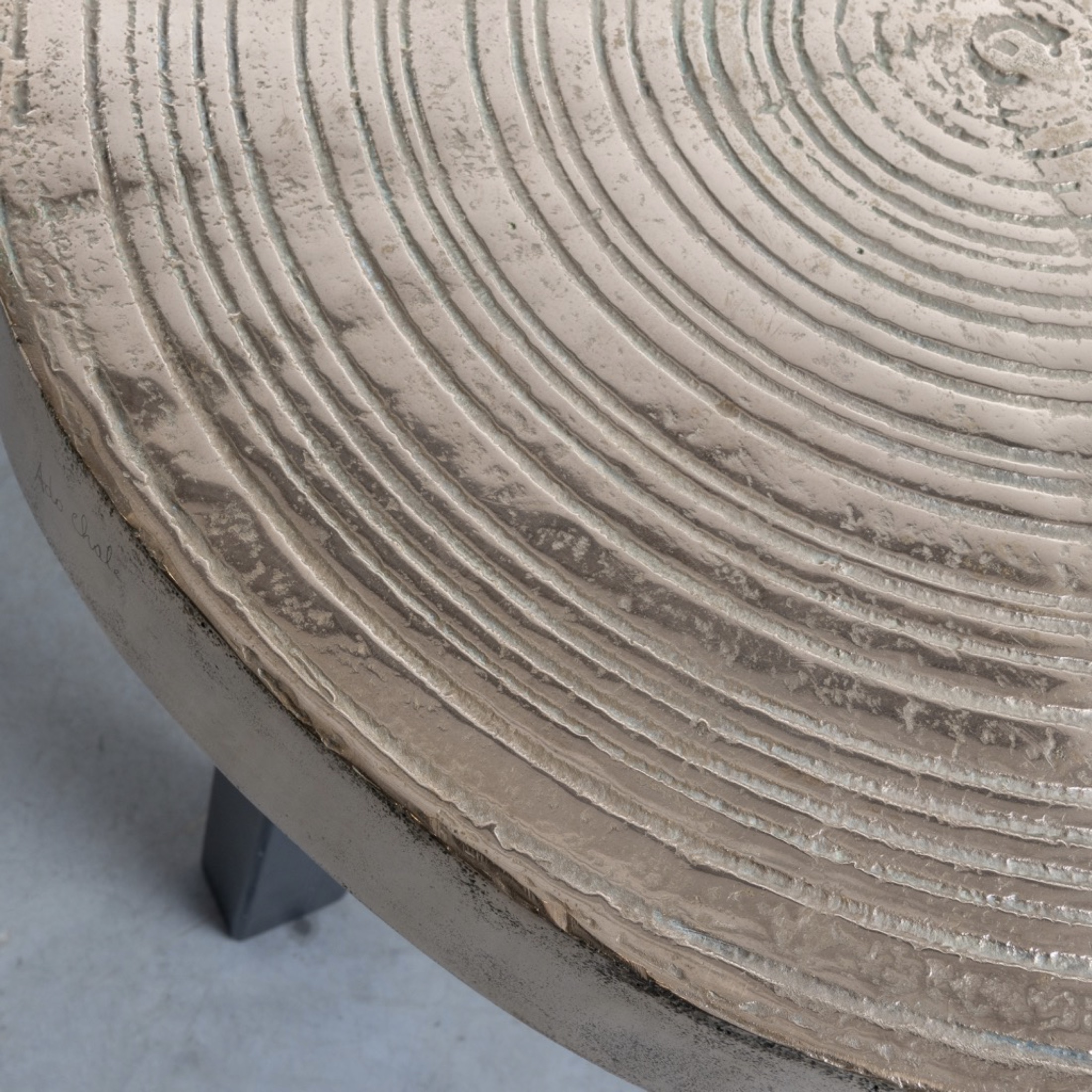 Goutte d'eau (teardrop) by Ado Chale - Pair of high tables or pedestal tables in cast bronze