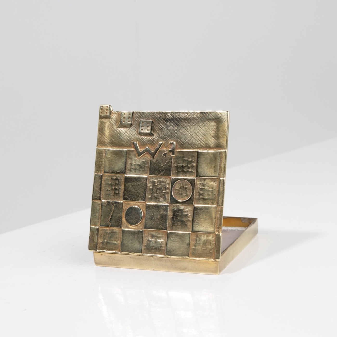 UF09_50 Je t'aime beaucoup gilt bronze compact Line Vautrin